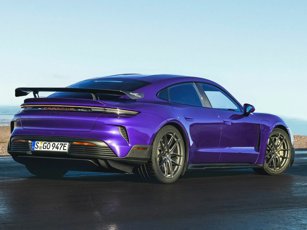 Porsche Taycan Turbo GT (10