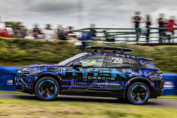 Porsche Cayenne Electric 2025 (2)