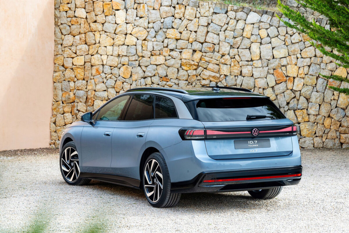 VW ID.7 Tourer 2024 (2)
