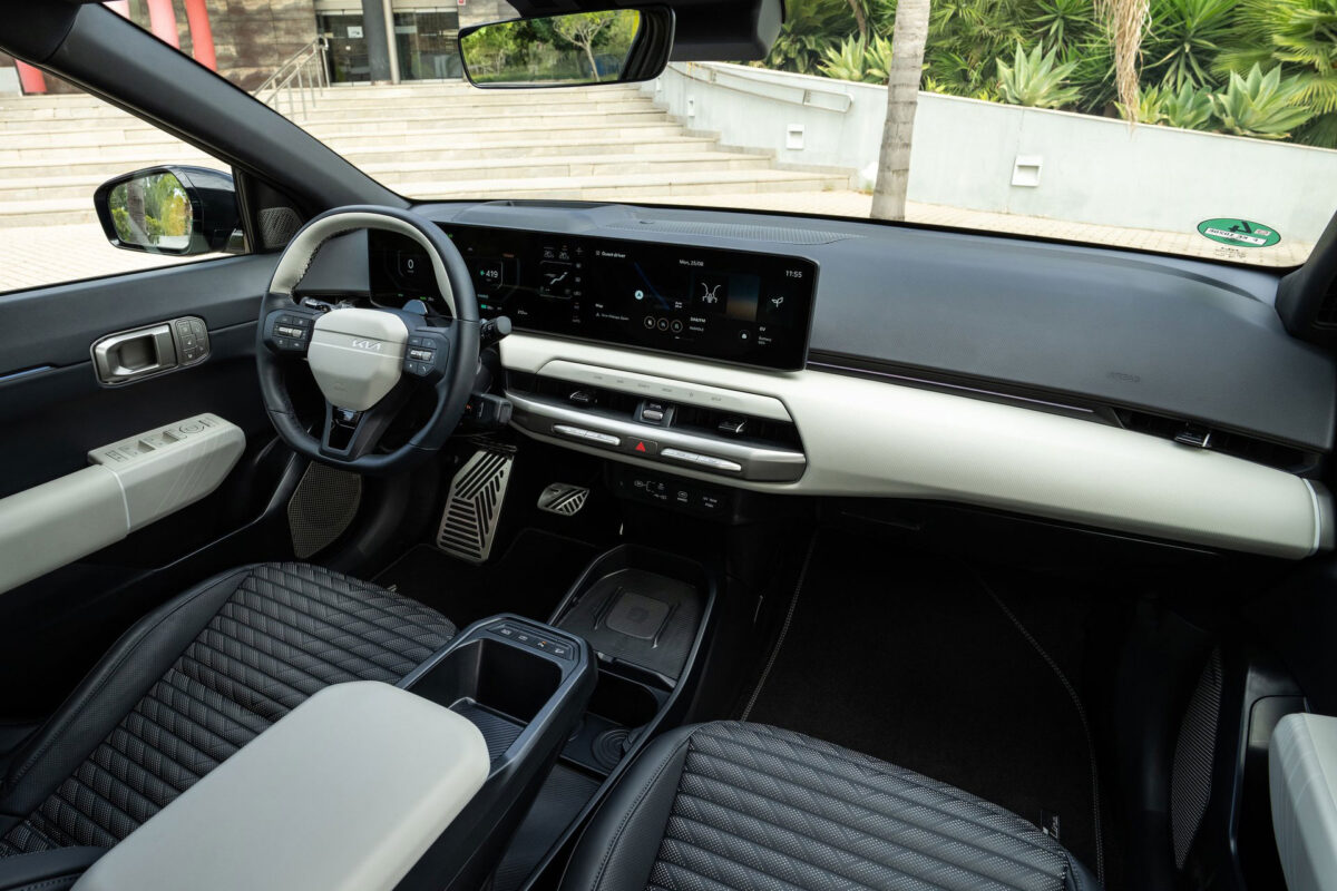Kia EV4 Hatchback (15)