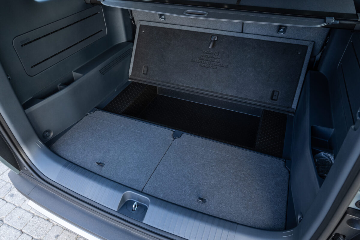 kia pv5 passenger (21)