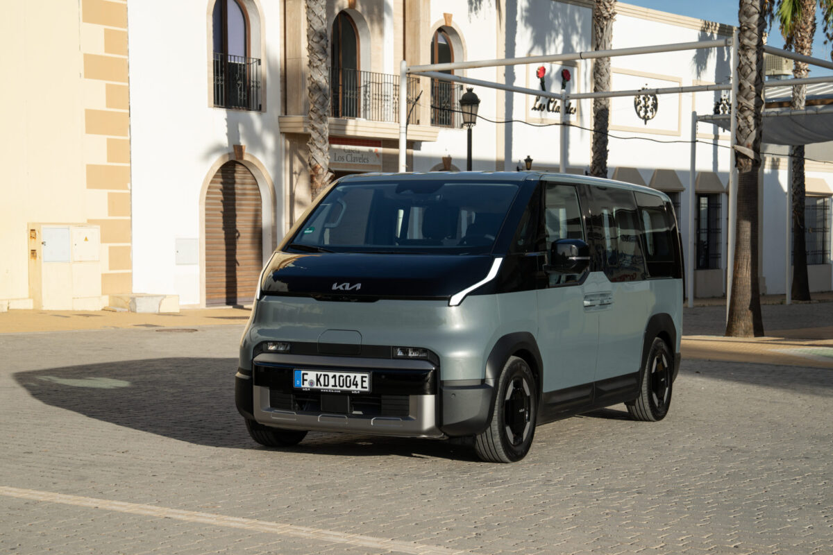 kia pv5 passenger (25)