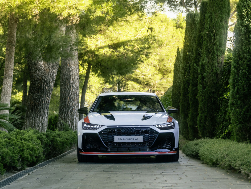 Audi RS6 Avant GT Wallpaper 2024 (5)