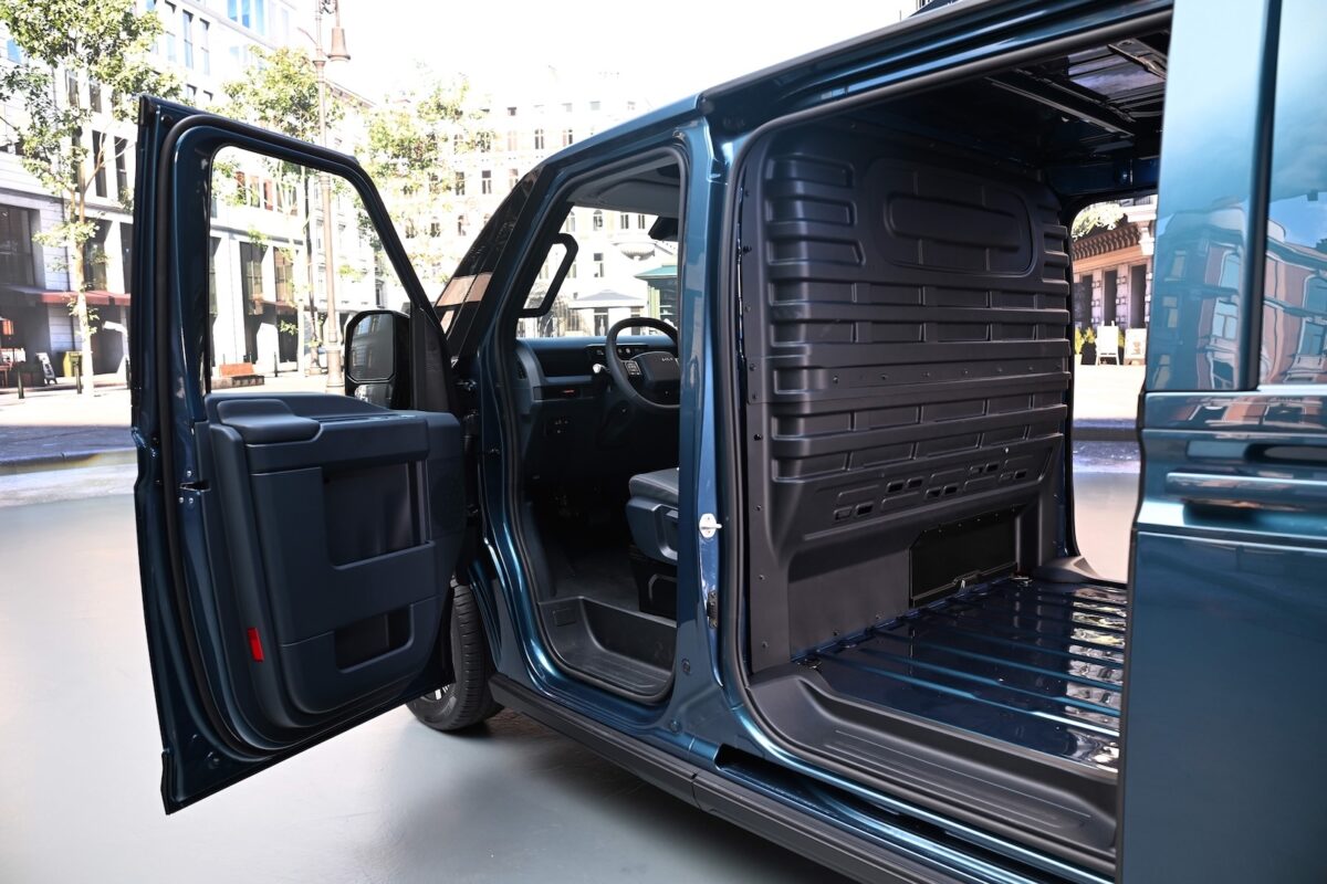 Kia PV7 Cargo 10