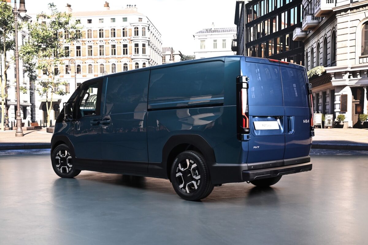 Kia PV7 Cargo 2