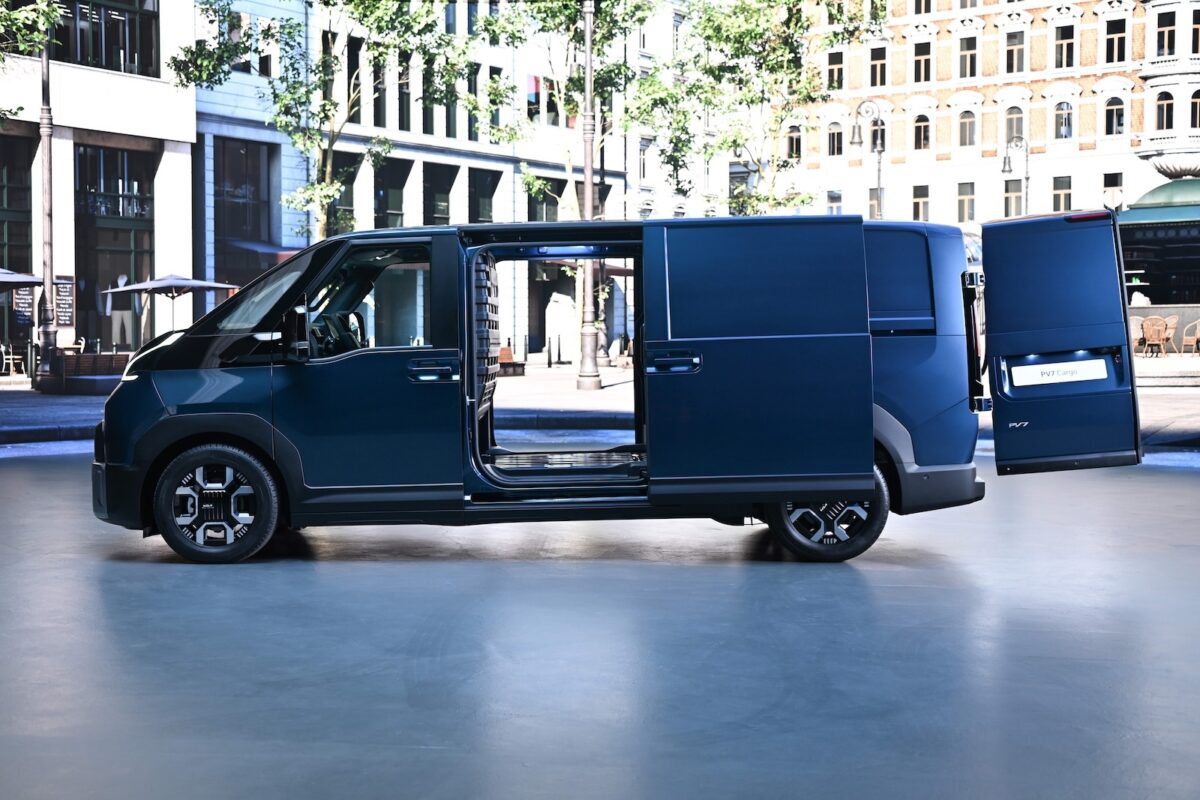 Kia PV7 Cargo 3
