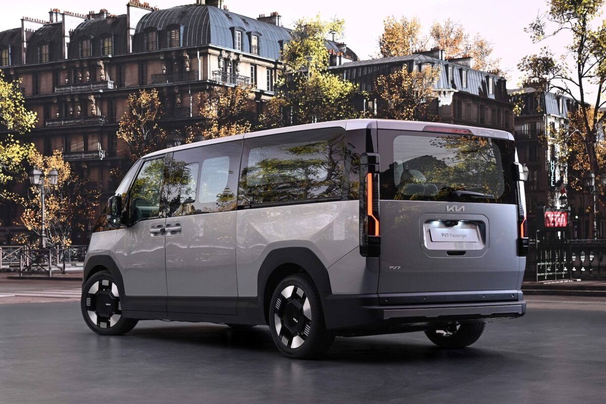 Kia PV7 Passenger 3