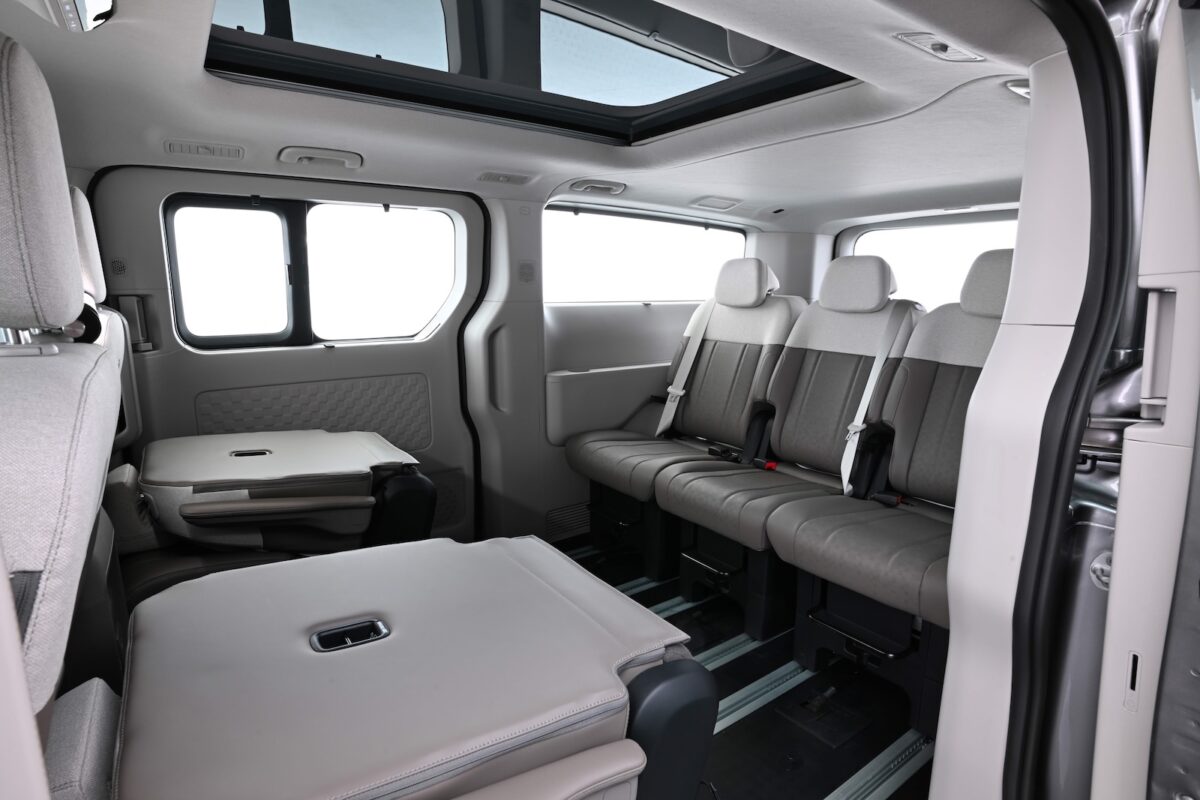 Kia PV7 Passenger 9