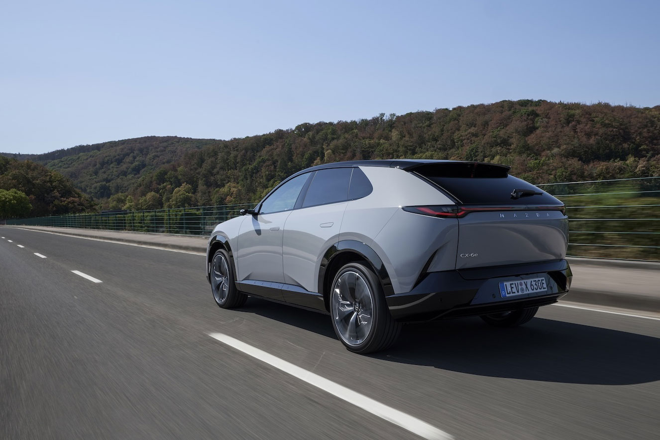 Mazda CX 6e (3)