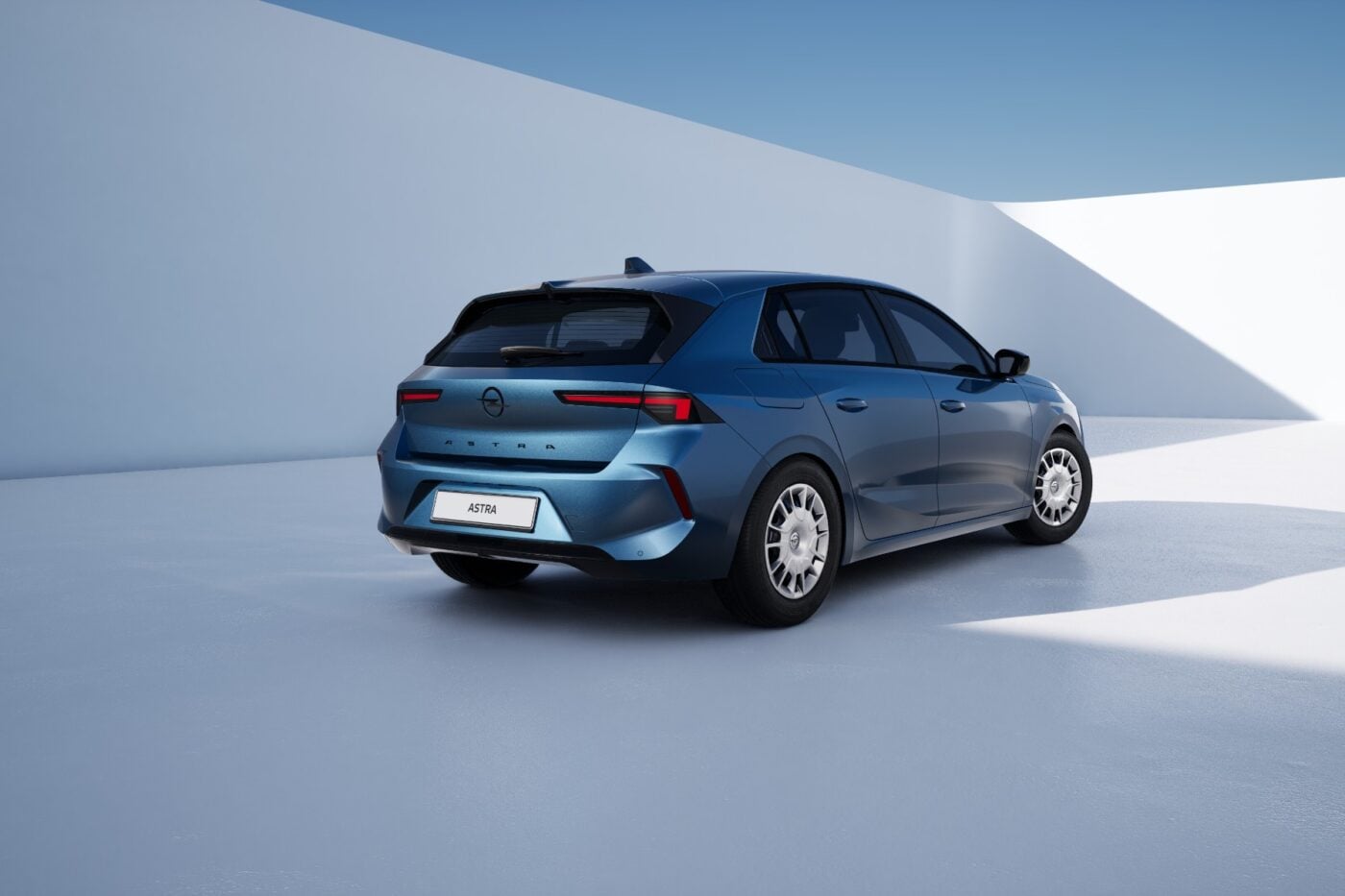 Opel Astra Electric Start von hinten