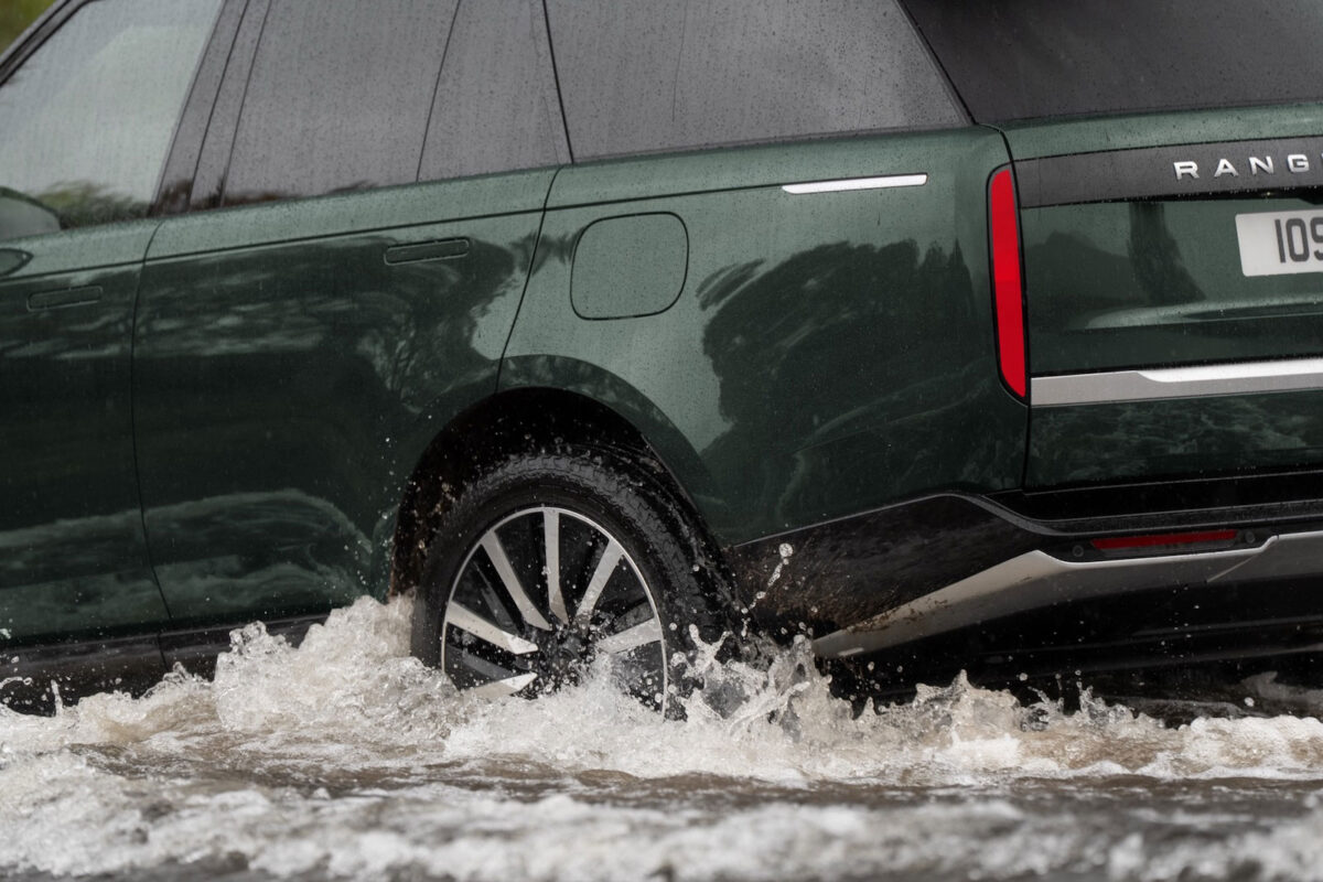 Range Rover Electric 25