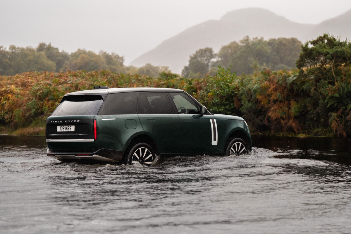 Range Rover Electric 28