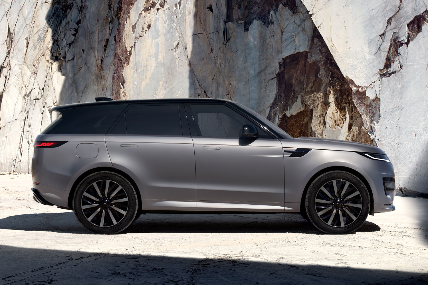 Range Rover Sport Electric 2026 (15)