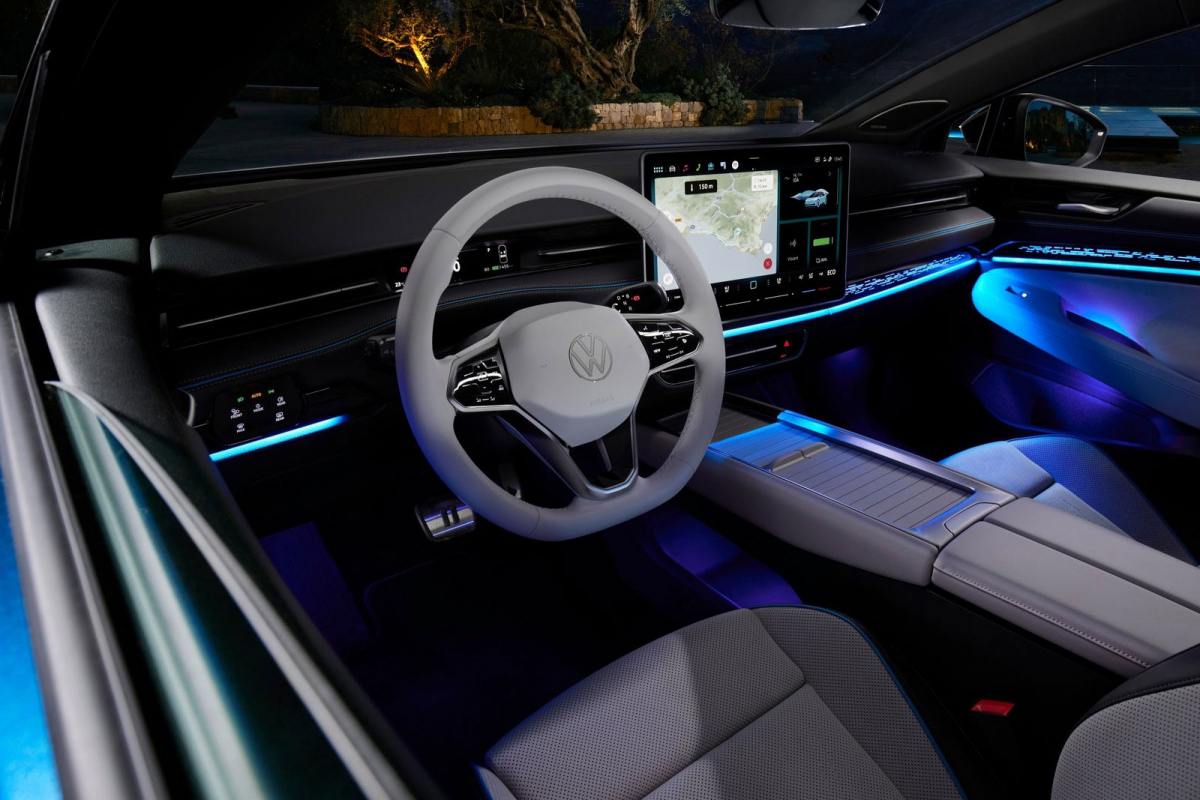 VW-ID.7-2023-(17)