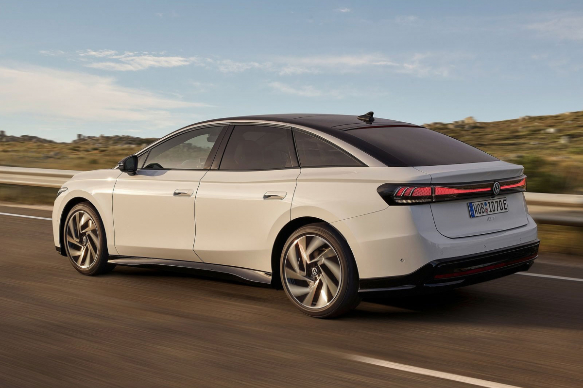 VW-ID.7-2023-(12)