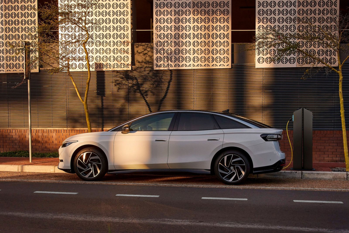 VW-ID.7-2023-(6)