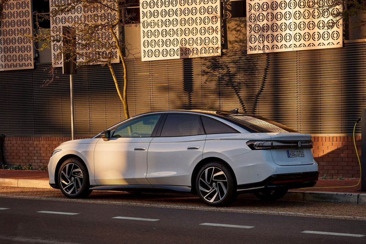VW-ID.7-2023-(38)