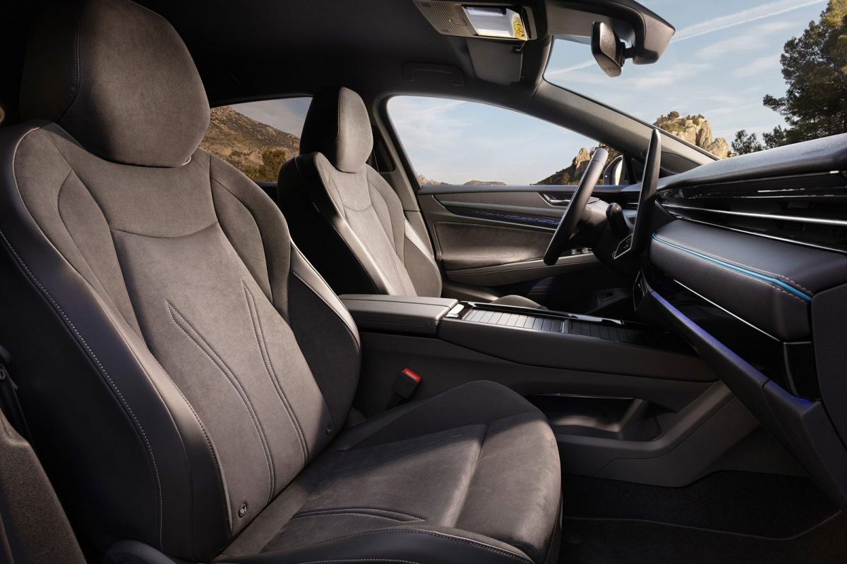 VW-ID.7-2023-(18)