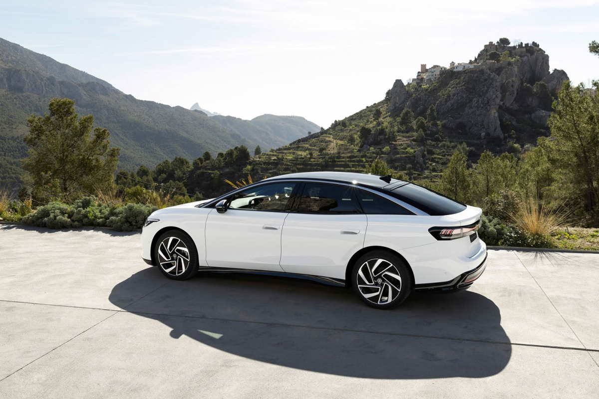 VW-ID.7-2023-(40)