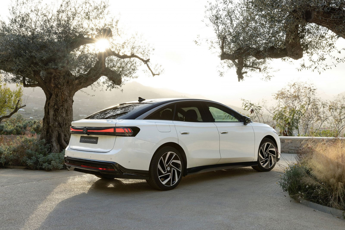 VW-ID.7-2023-(41)