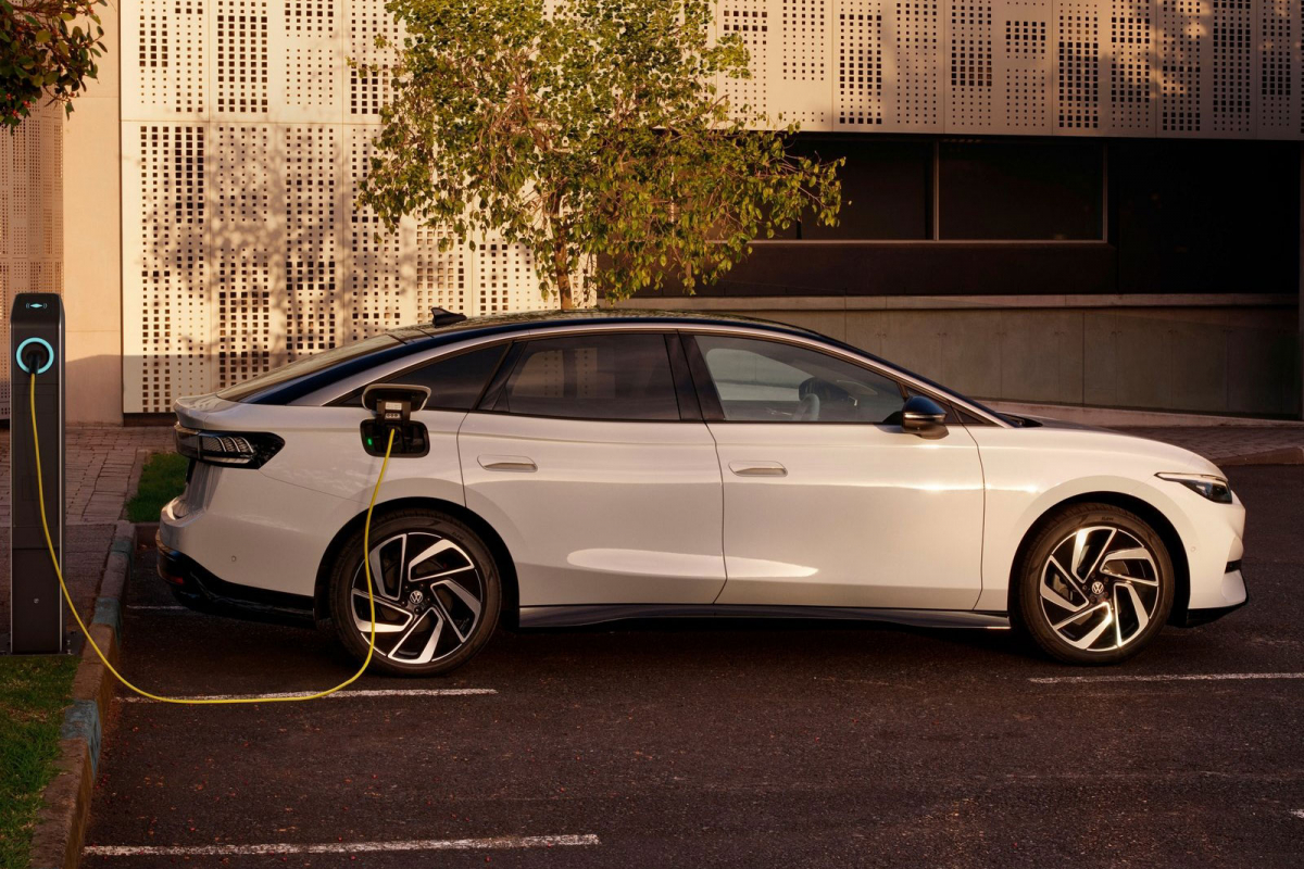VW-ID.7-2023-(35)