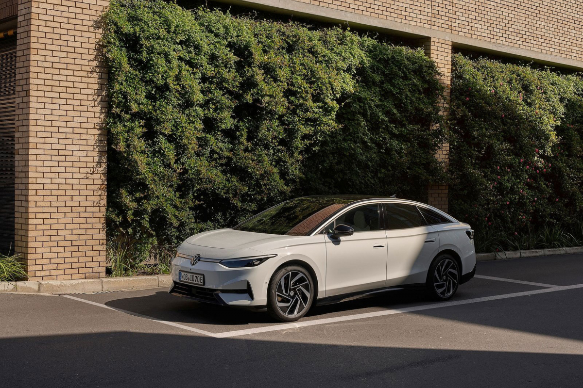 VW-ID.7-2023-(7)