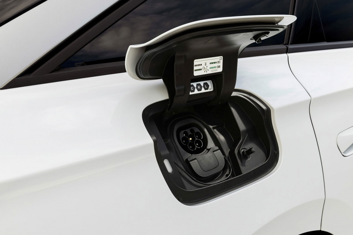 VW-ID.7-2023-(70)