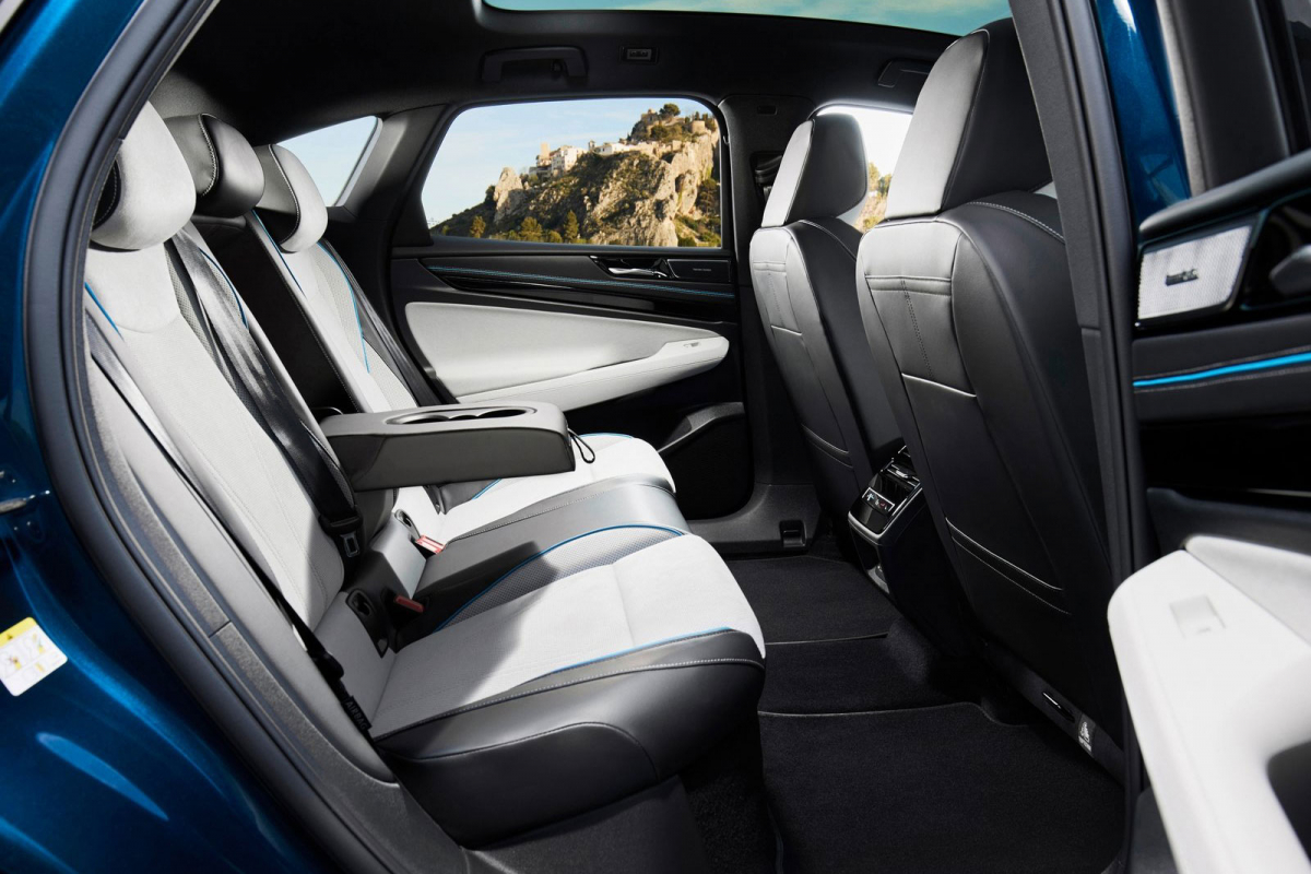 VW-ID.7-2023-(55)