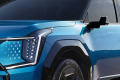 kia-ev9-gt-line-kamerabasierter-aussenspiegel-und-frontleuchten